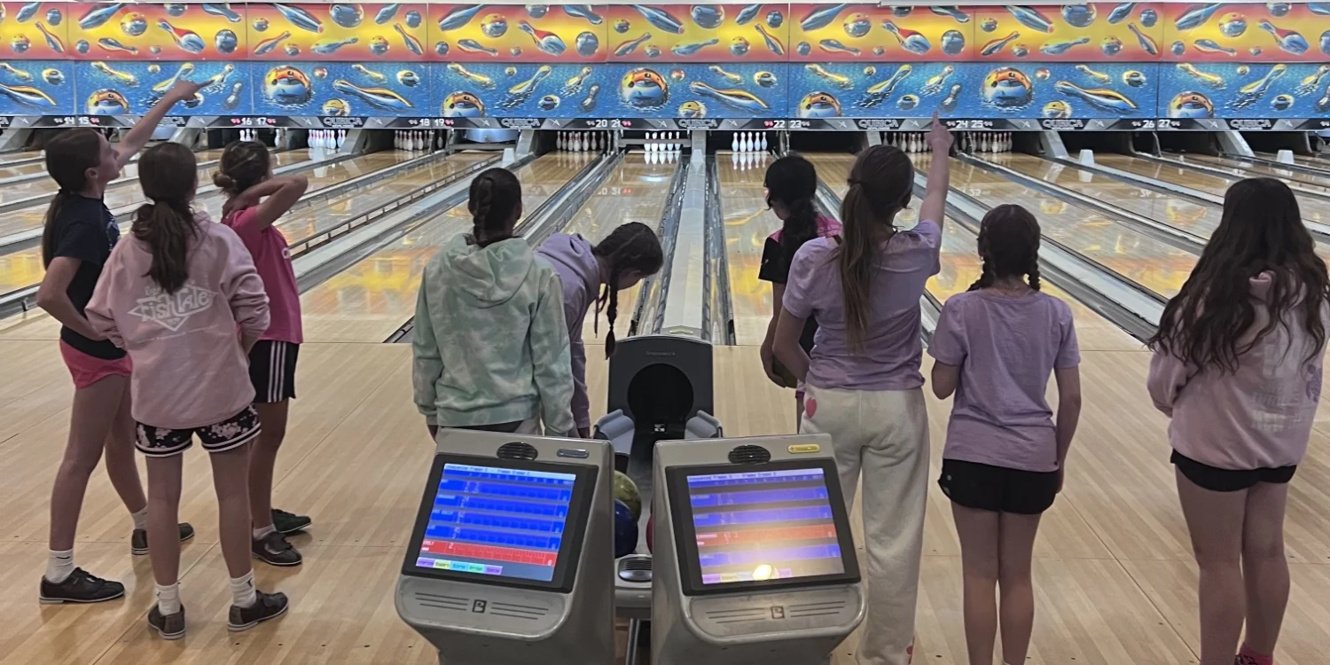 spring clinic students bowling